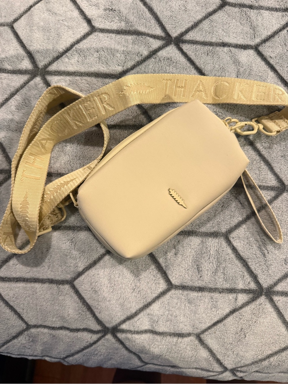 Thacker Cream Crossbody/phone bag
